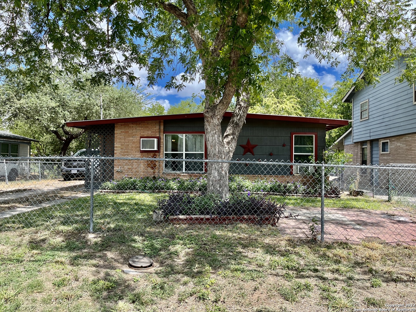 415 W Vestal Place San Antonio TX 78221