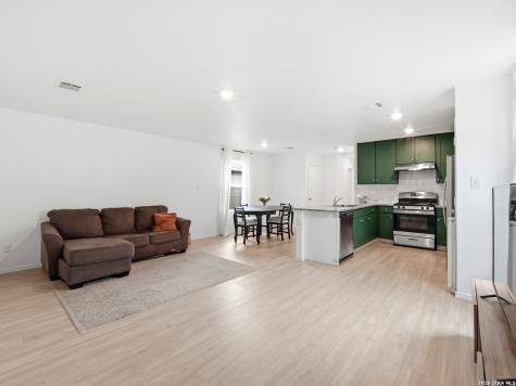 8027 Serro Medina San Antonio TX 78252
