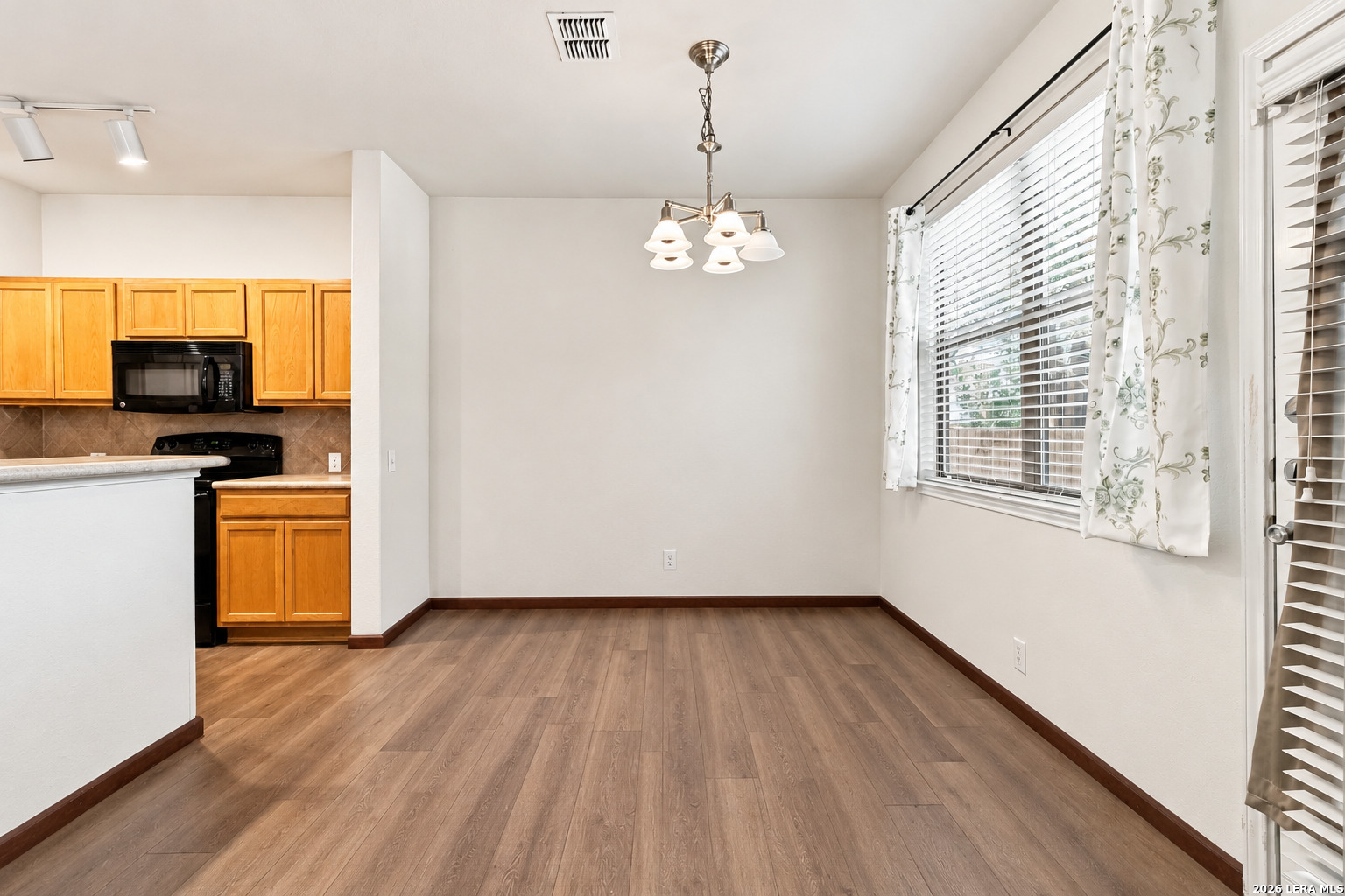 6027 Pecan Tree San Antonio TX 78240