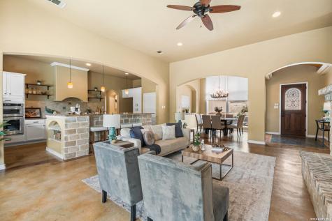 109 Breeze Ridge San Antonio TX 78260