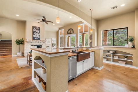 109 Breeze Ridge San Antonio TX 78260