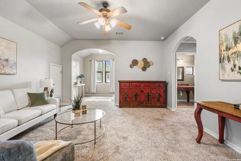 109 Breeze Ridge San Antonio TX 78260