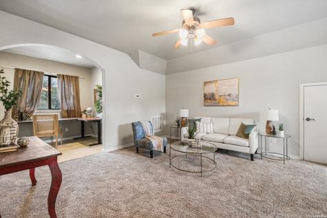 109 Breeze Ridge San Antonio TX 78260
