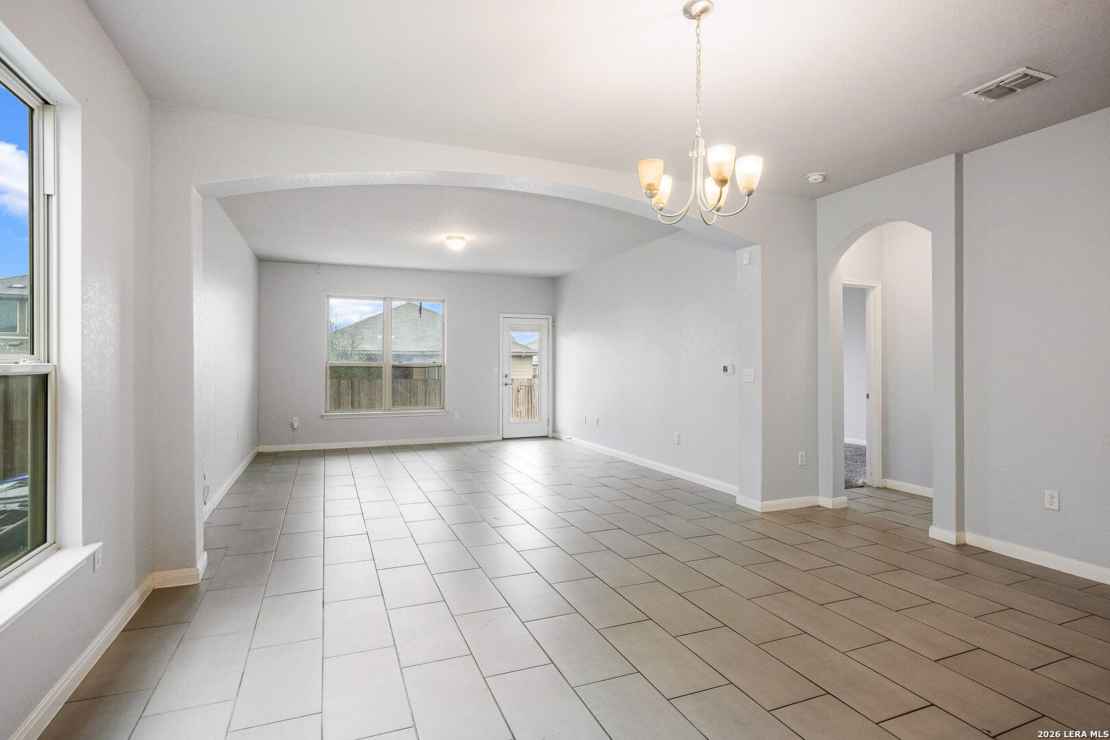 5903 Larkspur Valley San Antonio TX 78218