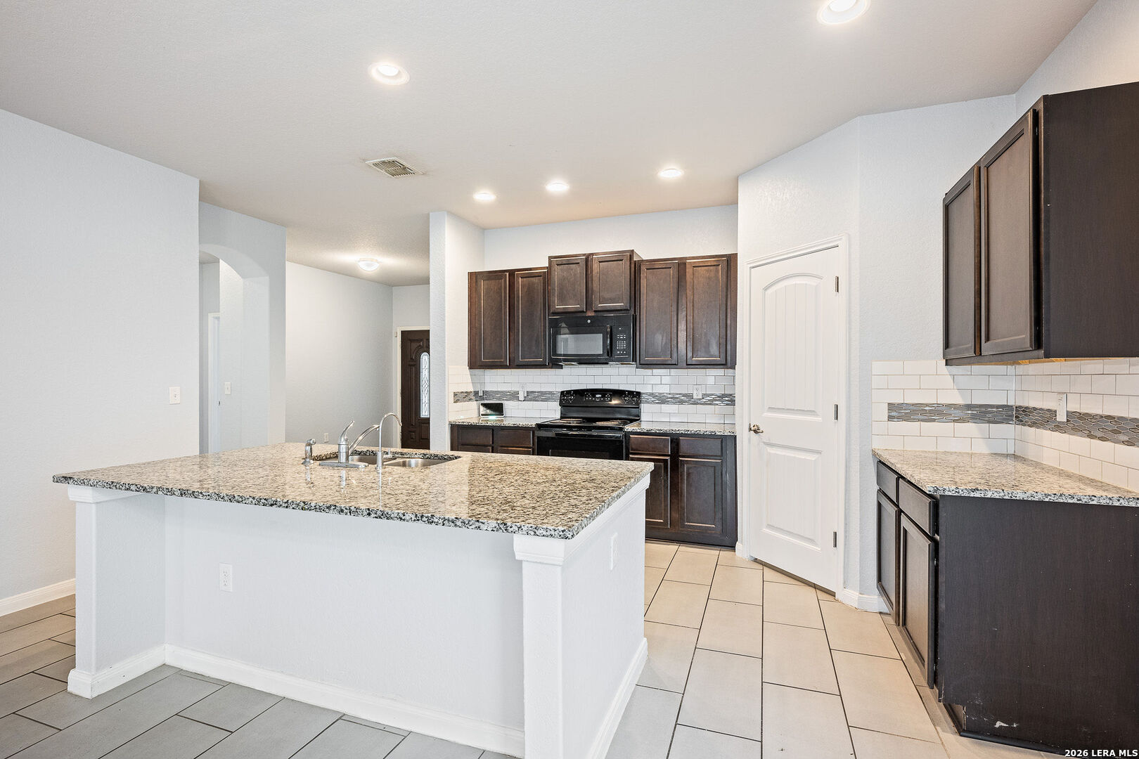 5903 Larkspur Valley San Antonio TX 78218