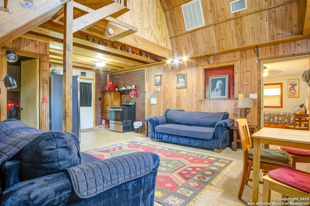 140 Guadalupe Ranch Seguin TX 78155