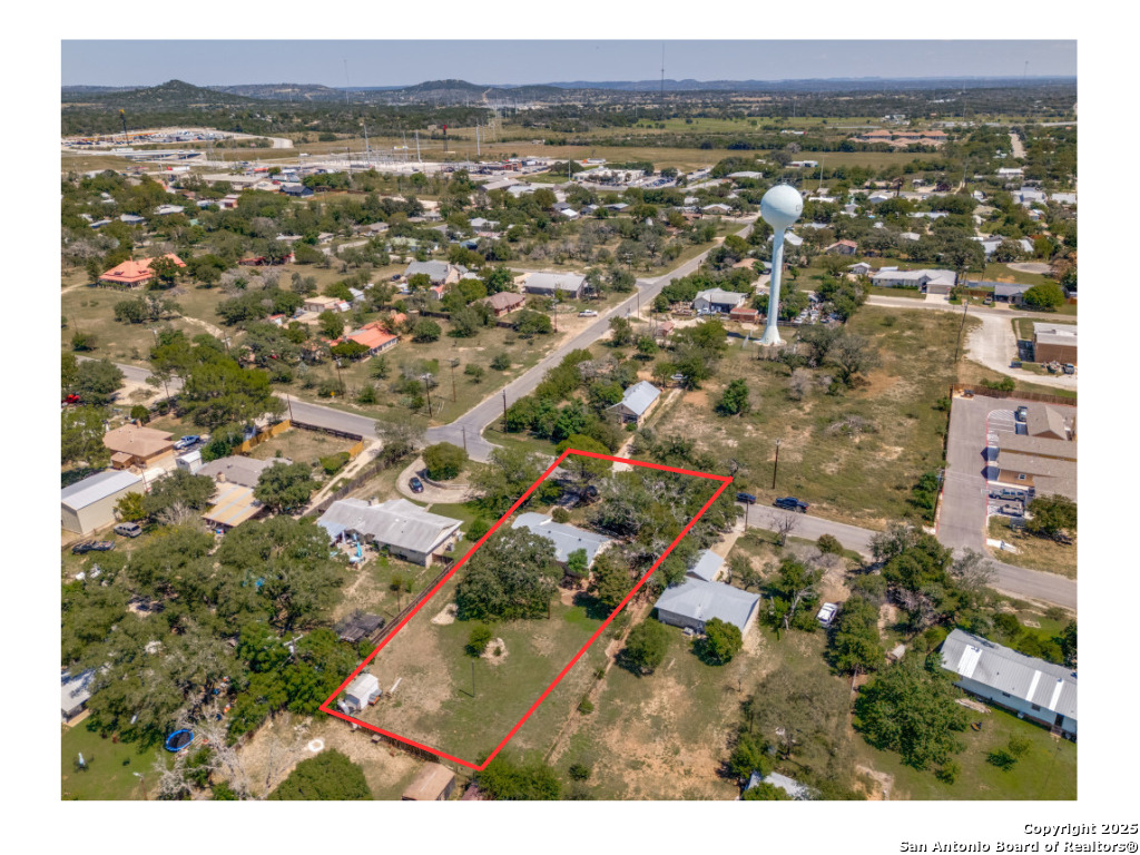 710 Fifth Comfort TX 78013