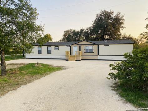 50 Curvier Road Poteet TX 78065