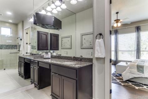 1907 Lindaver San Antonio TX 78260