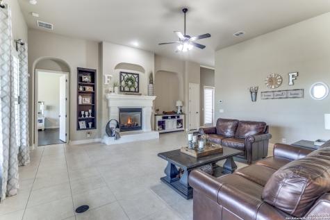 1907 Lindaver San Antonio TX 78260