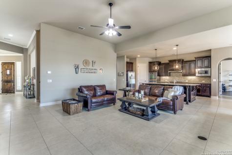 1907 Lindaver San Antonio TX 78260