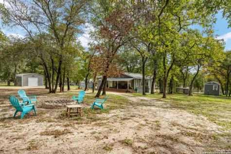 261 Oak Hollow Drive La Vernia TX 78121