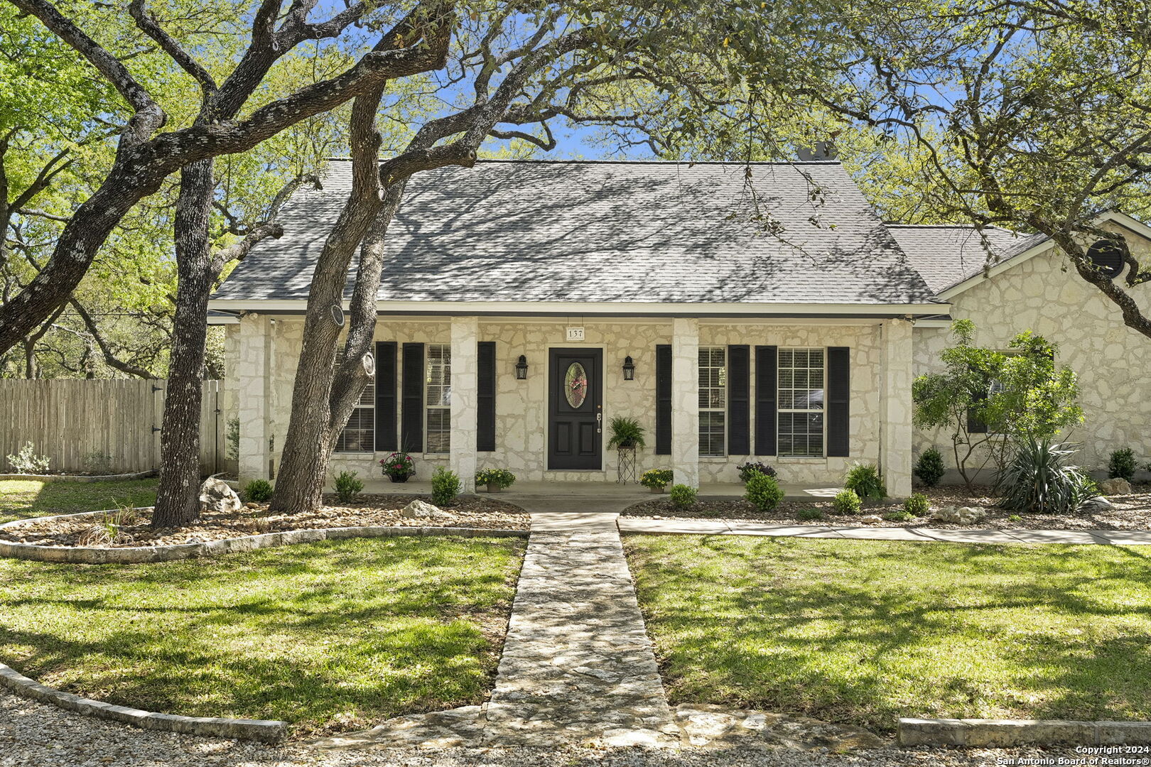 137 Stonegate S Boerne TX 78006