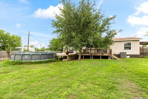 210 S County Road 5601 Castroville TX 78009