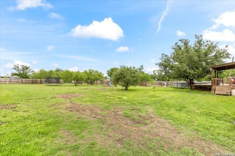 210 S County Road 5601 Castroville TX 78009