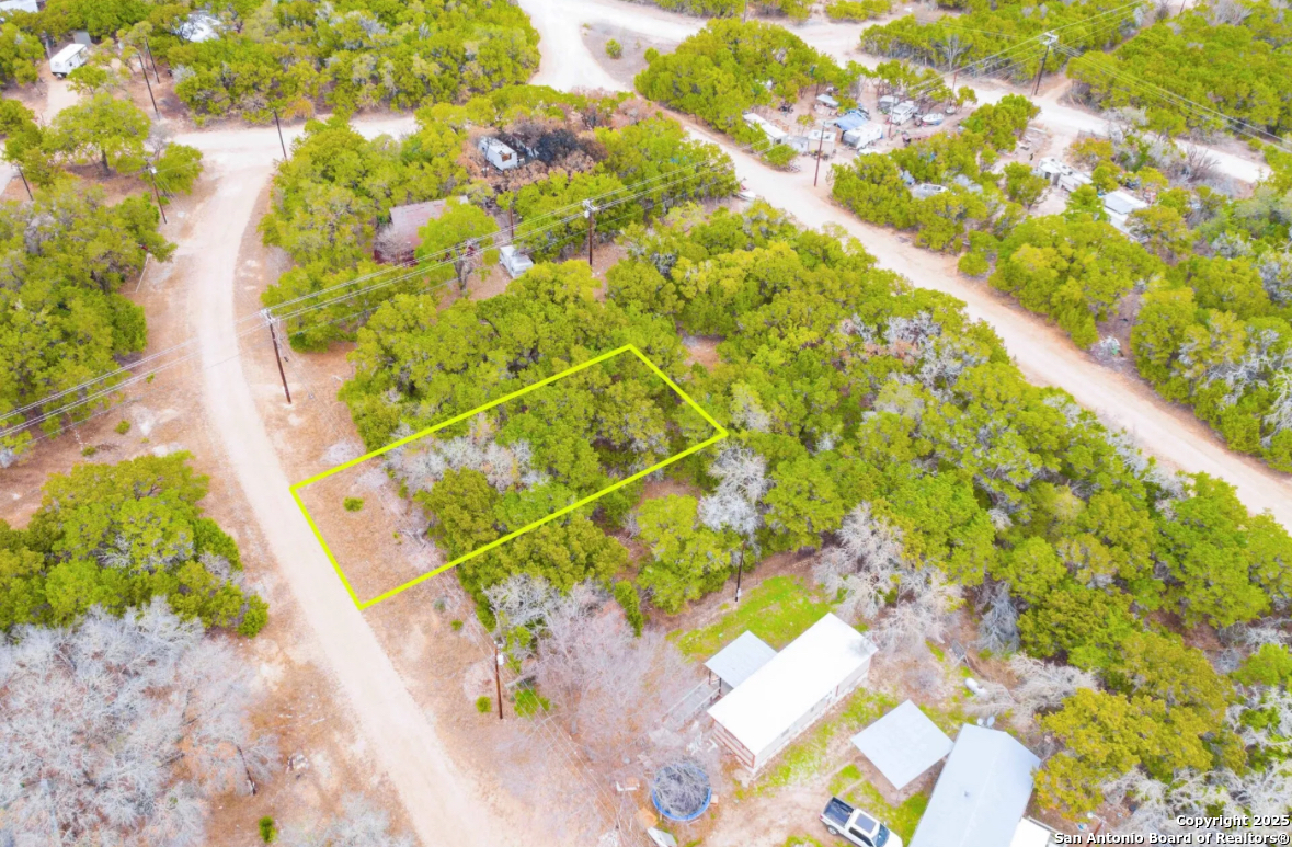 69 Wagon Wheel Bandera TX 78003