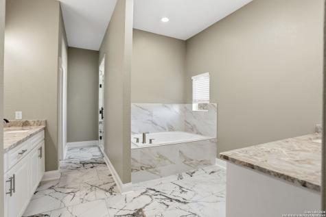 7802 Clearwater Boulevard Selma TX 78154