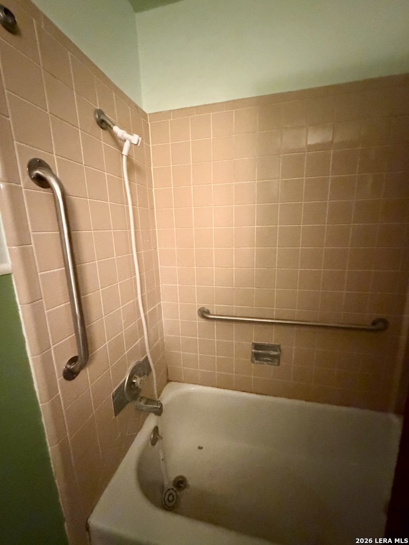 218 Brenda Drive Converse TX 78109