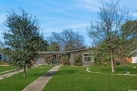 221 Seford Drive Terrell Hills TX 78209