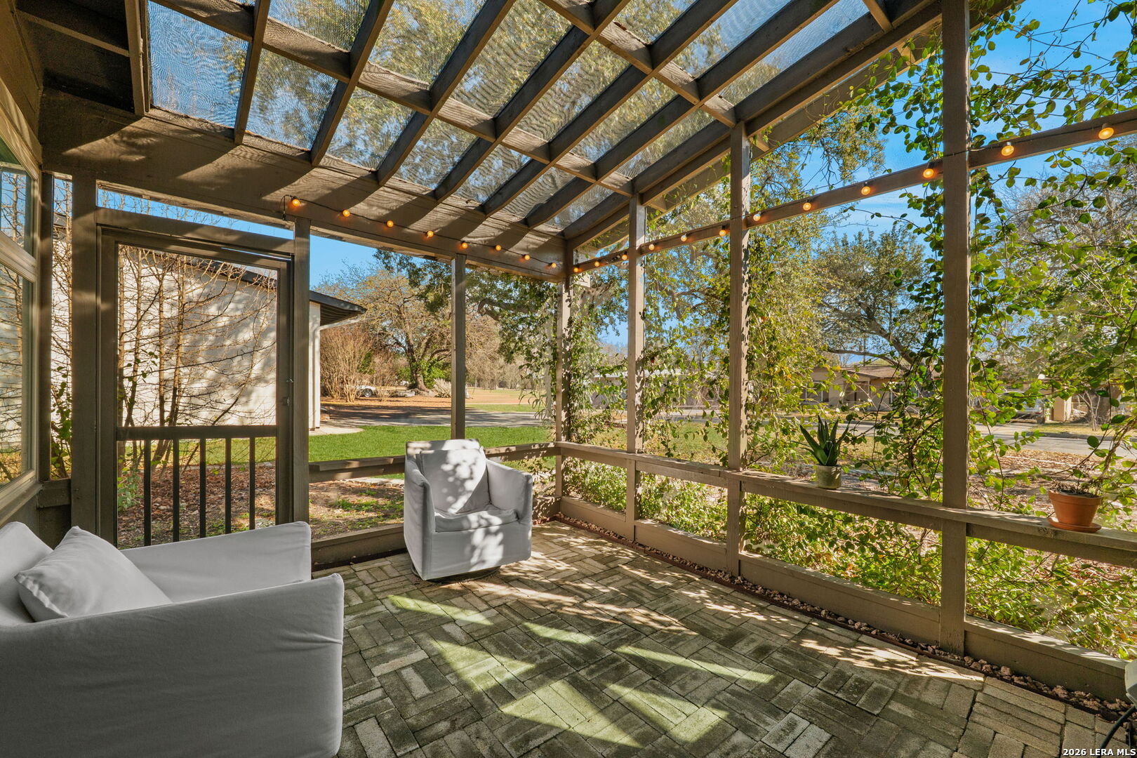 221 Seford Drive Terrell Hills TX 78209