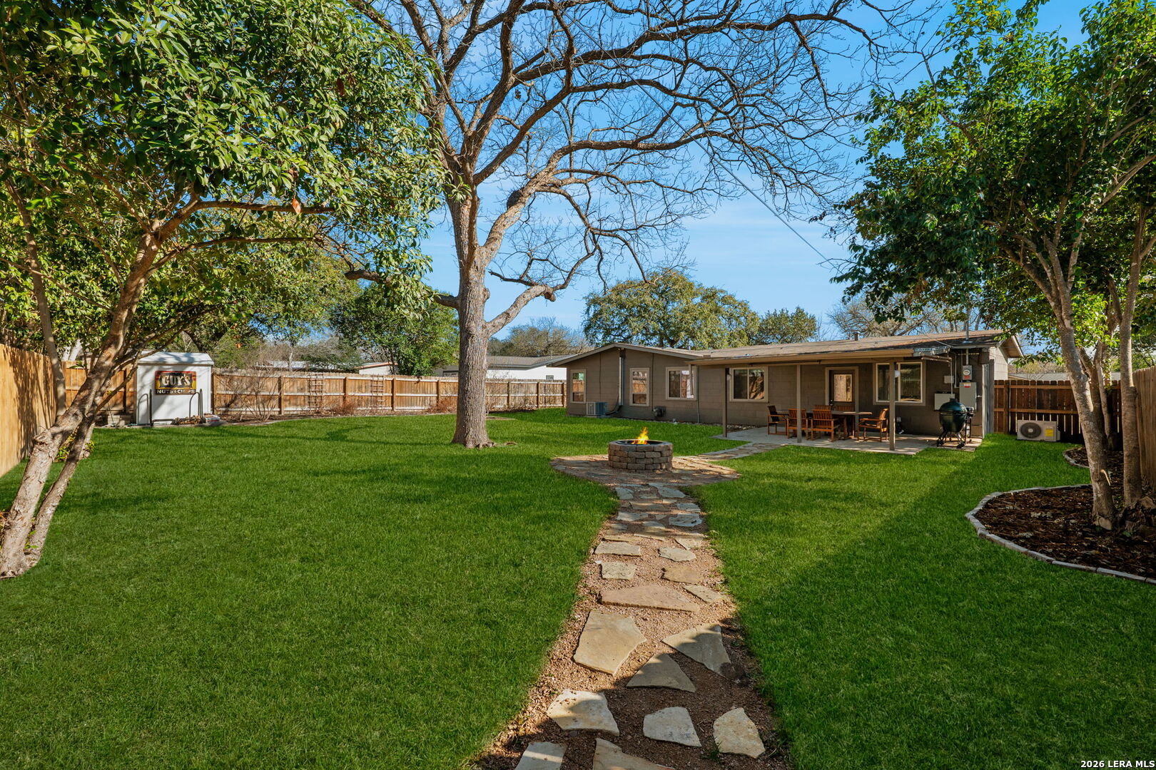 221 Seford Drive Terrell Hills TX 78209