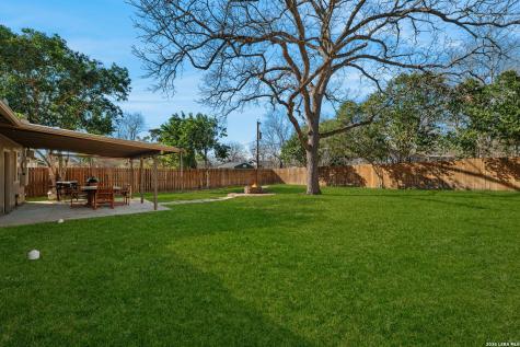 221 Seford Drive Terrell Hills TX 78209