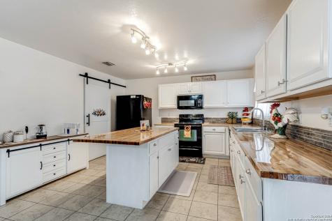 6018 Plumbago Place San Antonio TX 78218