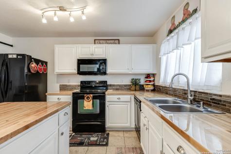 6018 Plumbago Place San Antonio TX 78218