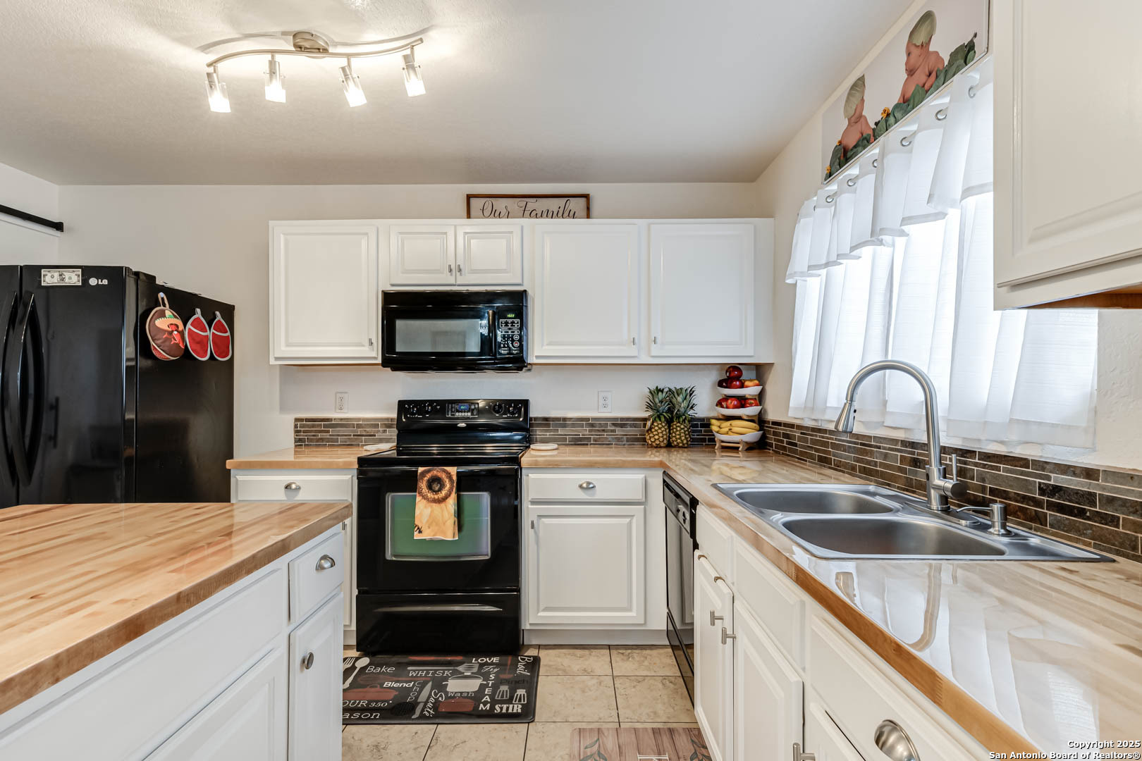6018 Plumbago Place San Antonio TX 78218