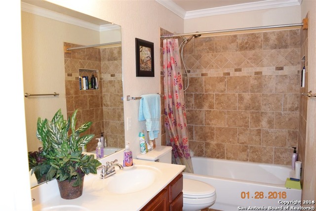 1302 Sun Garden San Antonio TX 78245