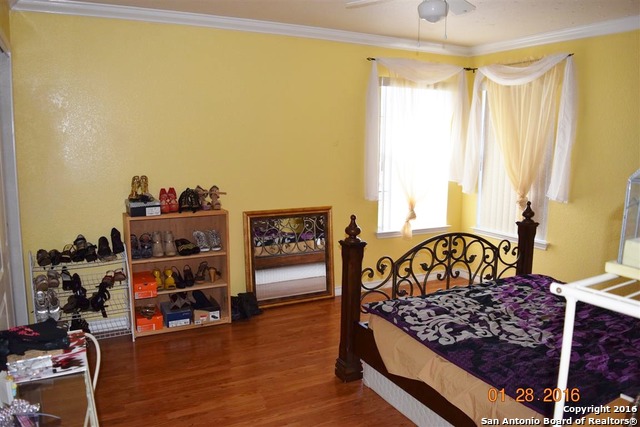 1302 Sun Garden San Antonio TX 78245