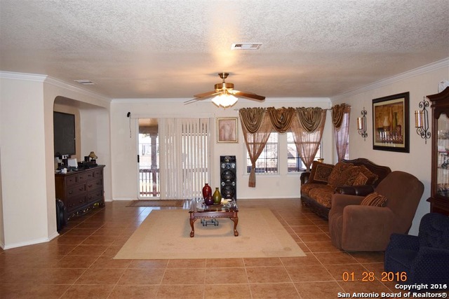 1302 Sun Garden San Antonio TX 78245