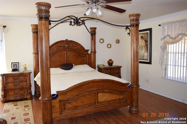 1302 Sun Garden San Antonio TX 78245