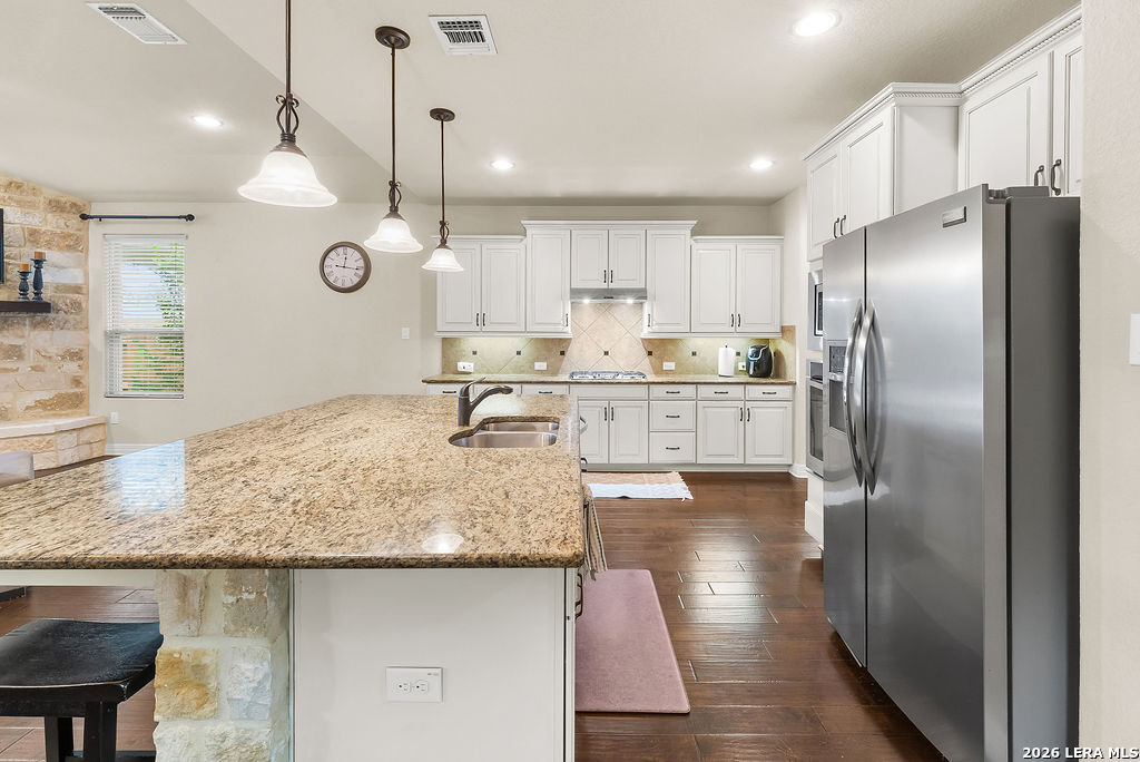 11304 Massive Mount Helotes TX 78023
