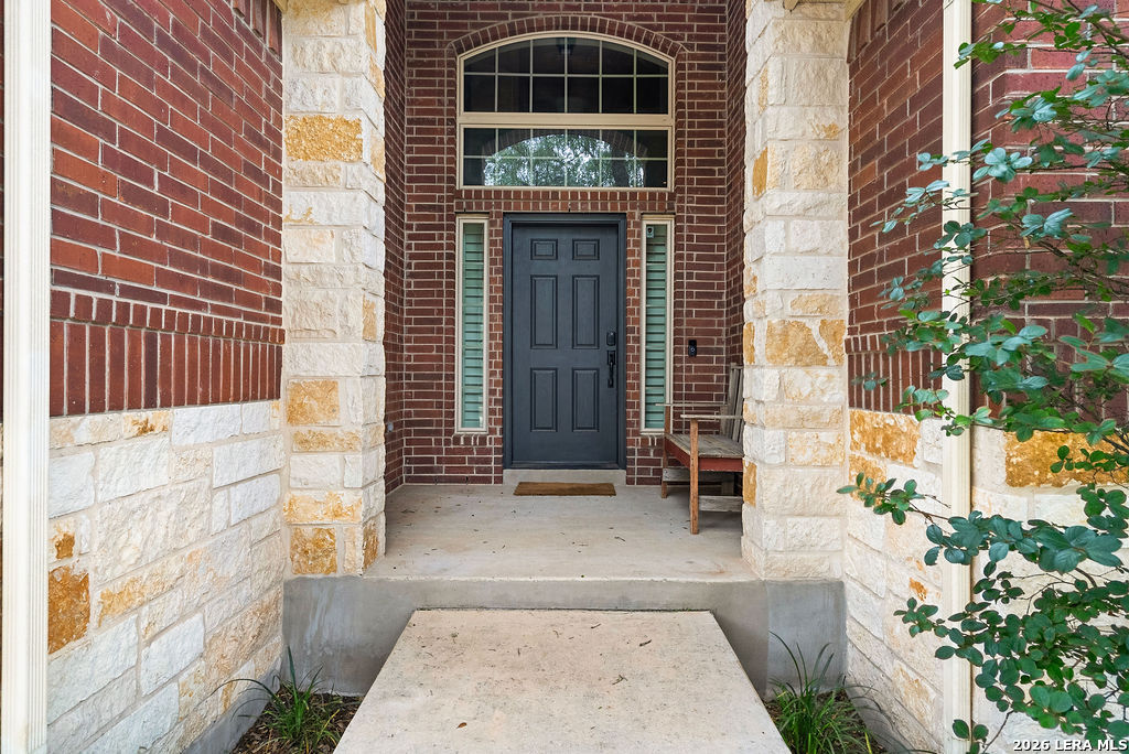 11304 Massive Mount Helotes TX 78023