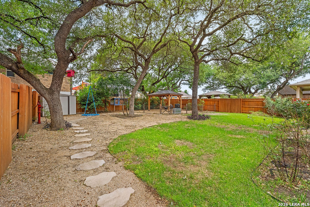 11304 Massive Mount Helotes TX 78023