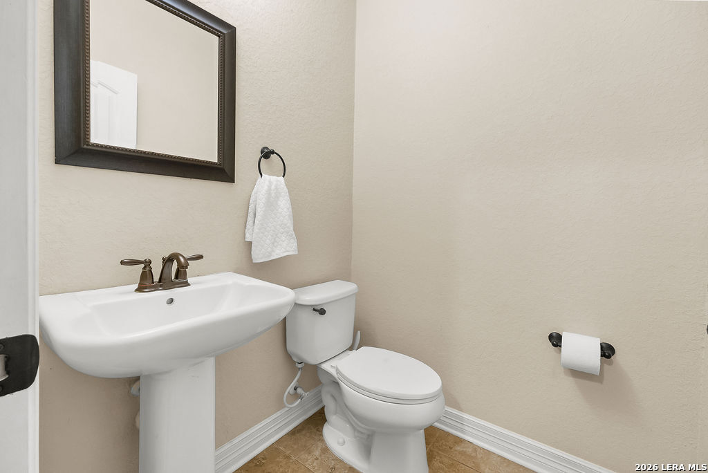 11304 Massive Mount Helotes TX 78023
