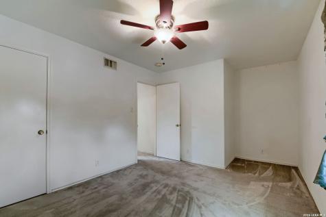9647 Sekula Drive San Antonio TX 78250