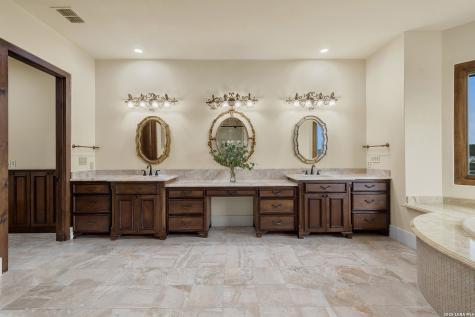 59 Majestic Way San Antonio TX 78257