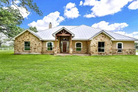 1224 Fm 3432 La Vernia TX 78101