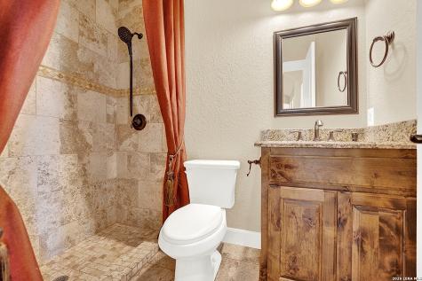 1224 Fm 3432 La Vernia TX 78101