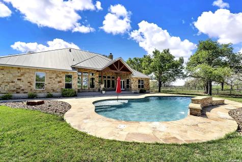 1224 Fm 3432 La Vernia TX 78101
