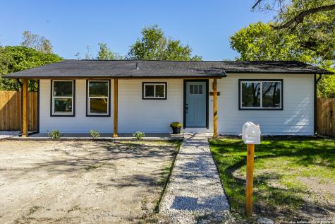 502 Hilltop Avenue Converse TX 78109