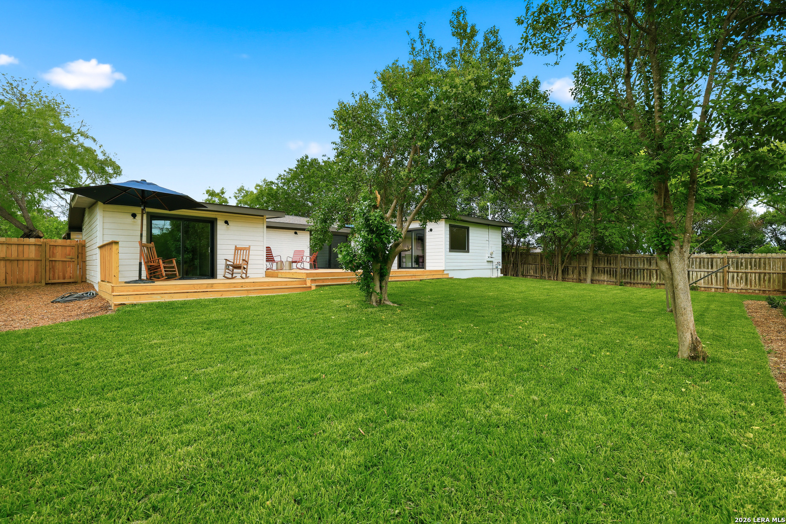 1068 Ivy Lane Terrell Hills TX 78209
