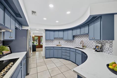 109 Honey Bee Lane Shavano Park TX 78231