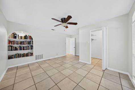 109 Honey Bee Lane Shavano Park TX 78231