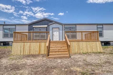 3497 County Road 205 Uvalde TX 78801