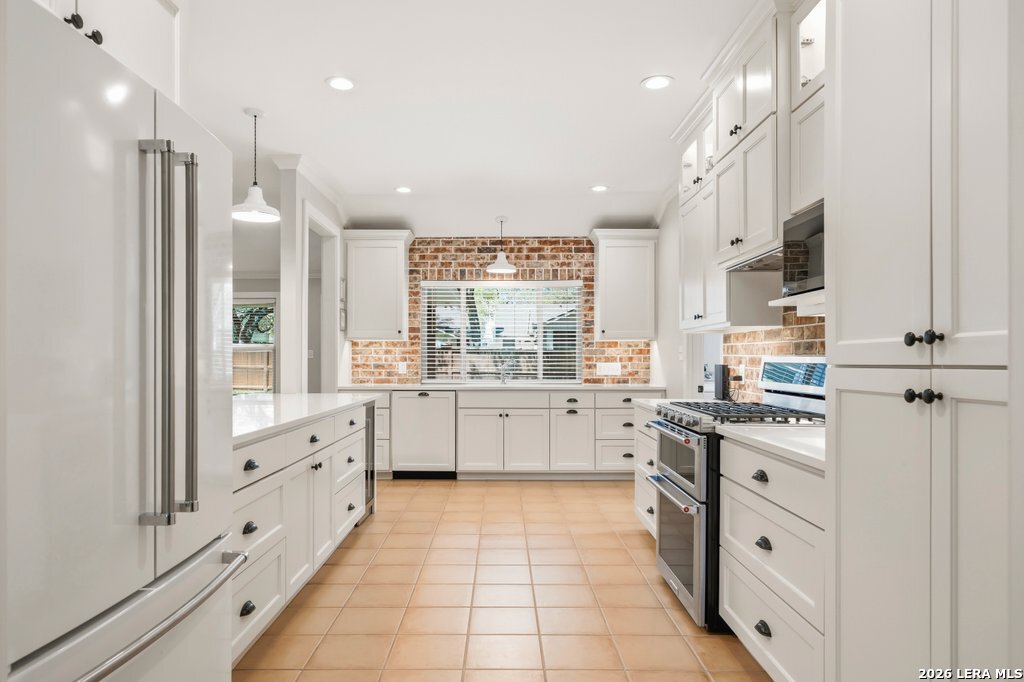 2 La Mesa New Braunfels TX 78130