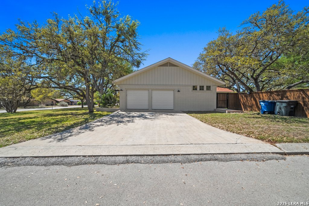 2 La Mesa New Braunfels TX 78130