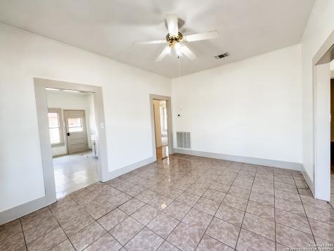 102 N Fort Brackettville TX 78832